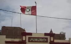 Denuncian que municipio izó una bandera del Perú rota en Barranca - Noticias de supe