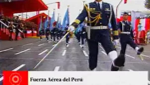 La banda de la FAP llamó la atención por la elegancia de sus trajes