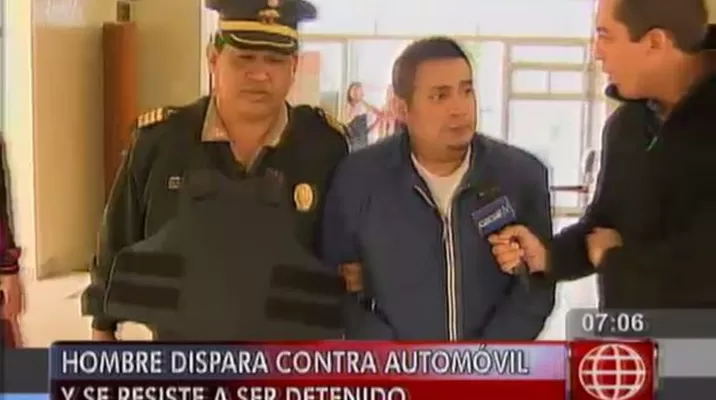 Detienen a hombre por chocar su auto, realizar disparos y resistirse a ser detenido