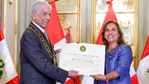 Mario Vargas Llosa y Dina Boluarte / Foto: Presidencia