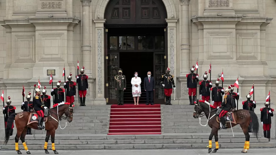 El cambio de guardia estuvo a cargo del regimiento de Caballería Mariscal Domingo Nieto. Foto: Presidencia