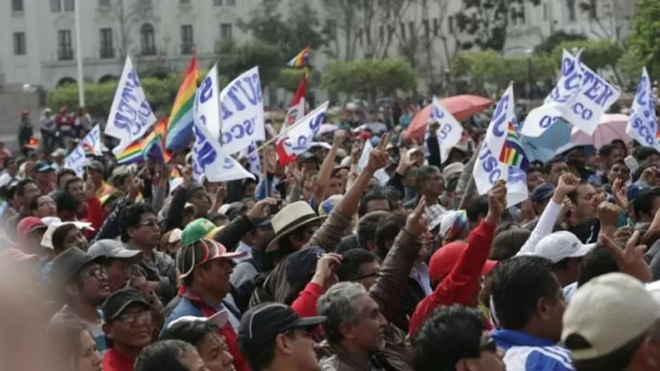 Huelga de maestros. Foto: El Comercio