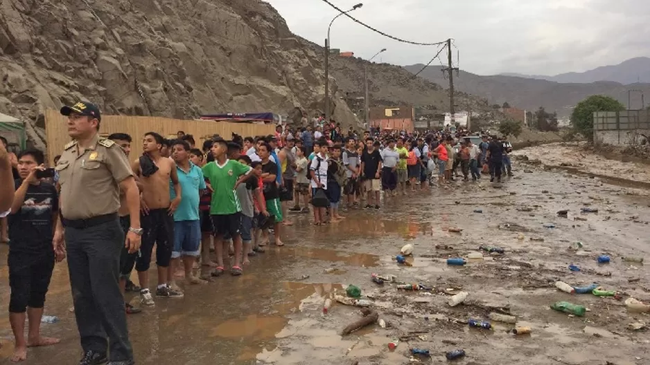 Lluvias afectan a personas en todo el país / Andina