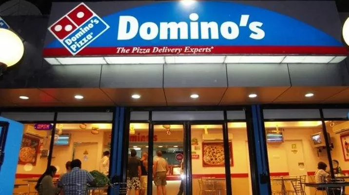 Domino's Pizza reitera excusas ante cliente por el caso de la cucaracha en la pizza Domino's Pizza reitera excusas ante cliente por el caso de la cucaracha en la pizza