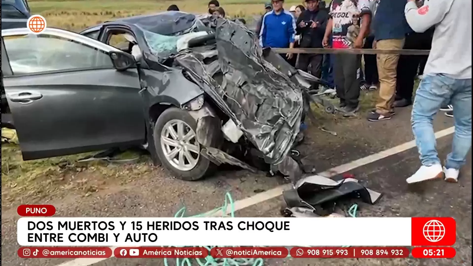 Dos muertos y 15 heridos tras choque entre combi y auto en Puno. Foto: América Noticias Dos muertos y 15 heridos tras choque entre combi y auto en Puno. Foto: América Noticias