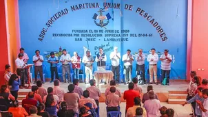 Ministro Francisco Ísmodes se reunió con gremios pesqueros. Foto: MINEM