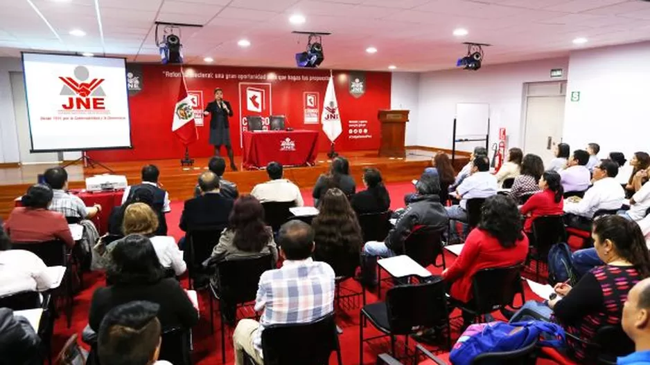 JNE exhortó a Jurados Electorales resolver con celeridad las actas observadas. Foto: Andina 