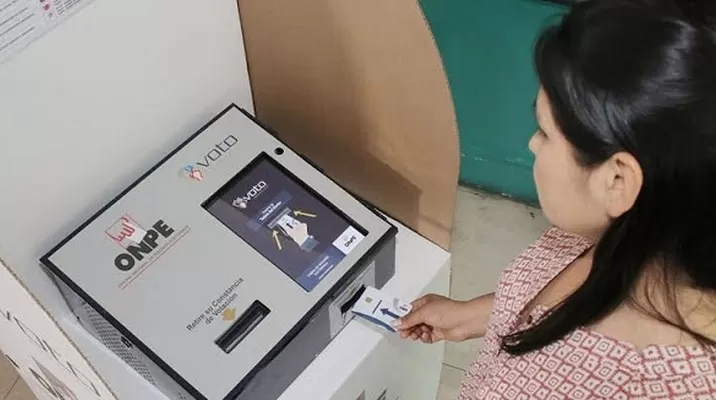 Ciudadanos podrán usar el voto electrónico en algunos distritos de Lima. Foto: El Comercio Ciudadanos podrán usar el voto electrónico en algunos distritos de Lima. Foto: El Comercio