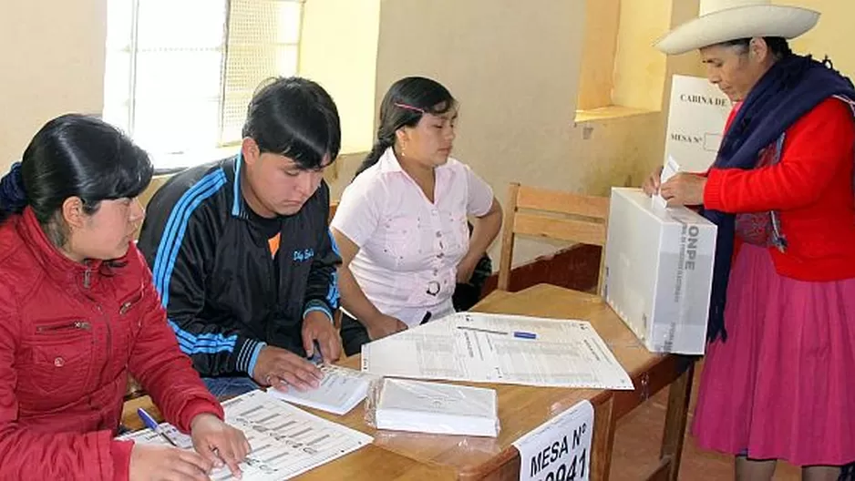 JNE invitó a los ciudadanos a seguir informándose sobre las propuestas. Foto: Onda Azul