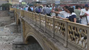 Este puente va a tener que ser levantado aproximadamente tres mil&iacute;metros para ser trasferido a una nueva carga de cimentaci&oacute;n. (V&iacute;a: Andina)