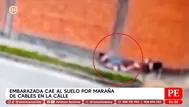 Embarazada cae al suelo por maraña de cables en calle de Surco