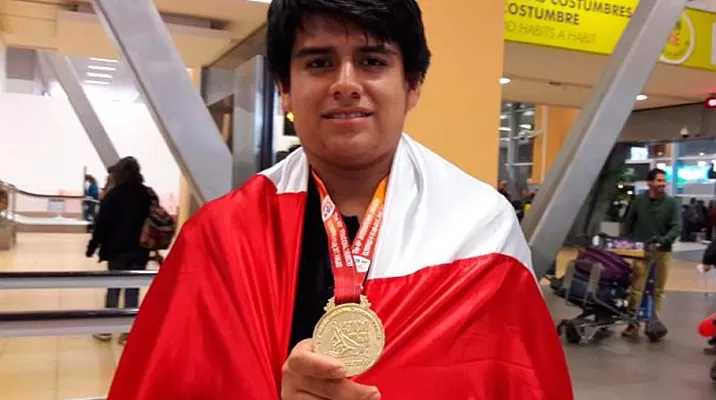 El estudiante peruano Andrés Fabián Salinas logró la medalla de oro / Foto: archivo Andina El estudiante peruano Andrés Fabián Salinas logró la medalla de oro / Foto: archivo Andina