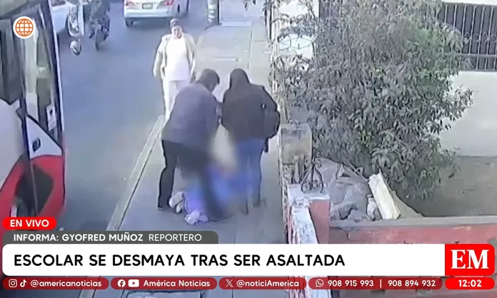 Escolar se desmaya tras ser asaltada al subir a bus público