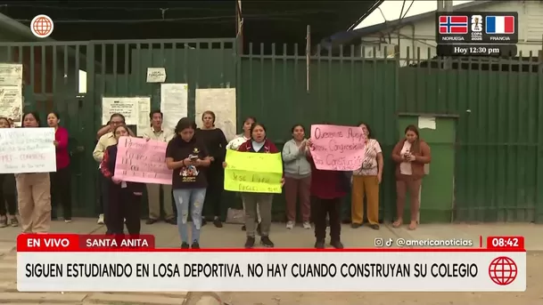 Escolares de Santa Anita estudian en losas deportivas. Foto: América Noticas