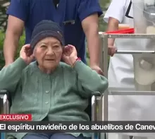 En el Hogar Canevaro, más de 300 adultos mayores celebran la Navidad con graduaciones simbólicas y pedidos especiales: libros, pañales y una visita que muchos aún esperan. Video: Cuarto Poder