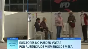 Varios adultos mayores esperan ejercer su voto desde temprano / Domingo al Día 