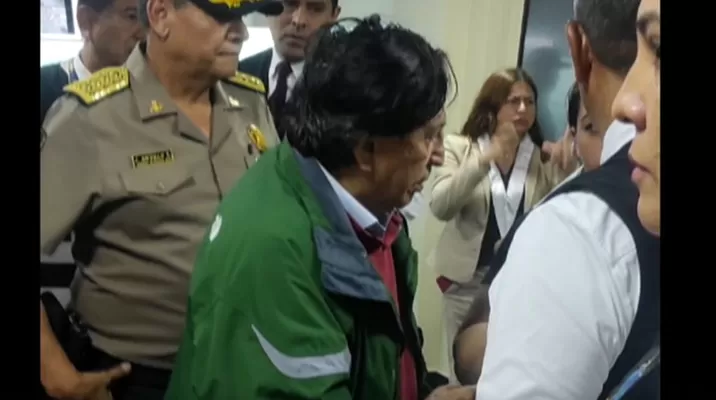 Ex presidente Toledo permanece en la sede de la Dirección de Aviación Policial (DIPA) / Foto: Canal N Ex presidente Toledo permanece en la sede de la Dirección de Aviación Policial (DIPA) / Foto: Canal N