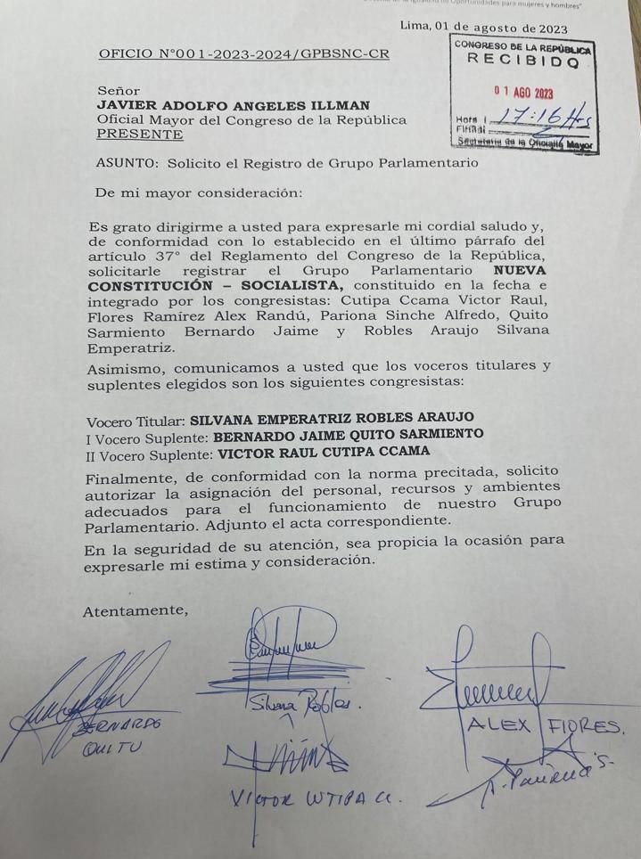 Las firmas de lo exintegrantes de Perú Libre que ahora conforman la bancada de Nueva Constitución - Socialista.