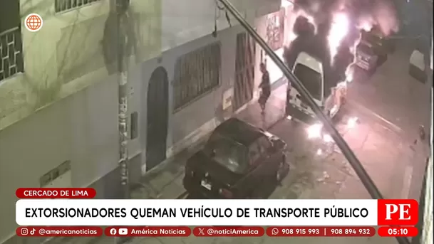 Extorsionadores queman bus público en el Cercado de Lima. Foto: América Noticias