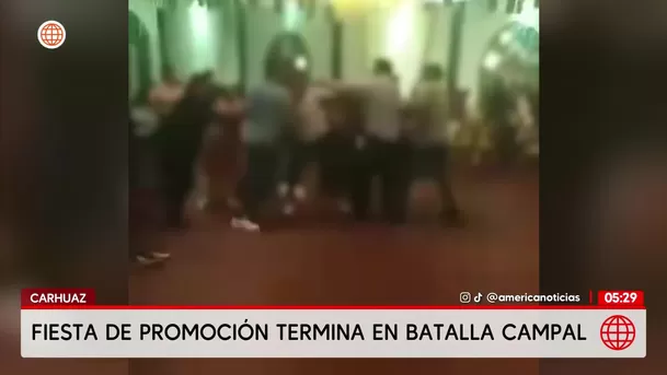 Fiesta de promoción de primaria termina en batalla campal entre padres en Huaraz. Foto: América Noticias Fiesta de promoción de primaria termina en batalla campal entre padres en Huaraz. Foto: América Noticias