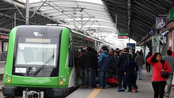 Horario del transporte público durante el 28 y 29 de julio. Foto: Andina