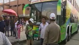 Transportistas se ubican en calles aledañas. Foto: captura de TV