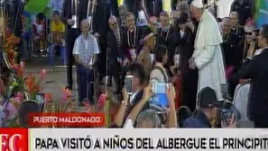 El papa en el hogar de niños 'El Principito'.