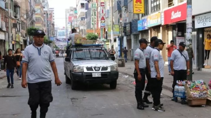 El operativo contó con el apoyo de agentes policiales y agentes de la comuna. Foto: Referencial/El Comercio El operativo contó con el apoyo de agentes policiales y agentes de la comuna. Foto: Referencial/El Comercio
