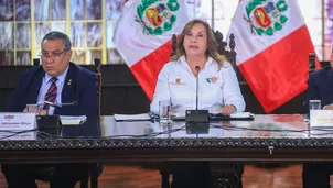 Gustavo Adrianzén y Dina Boluarte durante una ceremonia en Palacio de Gobierno. Foto: PCM. Video: Canal N