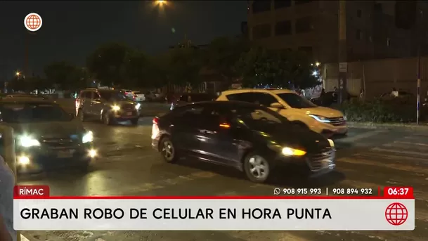Graban robo de celular en la avenida Alcázar del Rímac. Foto: América Noticias