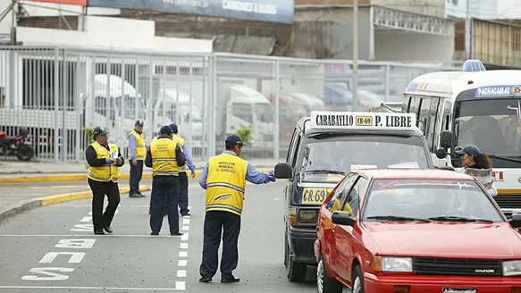 Tras el operativo se aplicaron multas superiores a los 15 mil soles. Foto: Crónica Viva