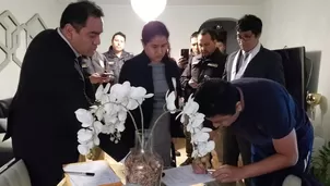 El congresista se encontraba en su vivienda y dejó ingresar a las autoridades sin inconvenientes. Foto: Fiscalía / Video: Canal N