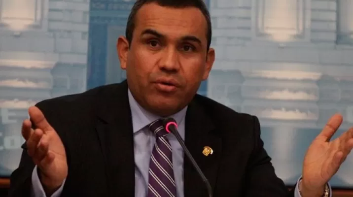 Álvaro Gutiérrez cree que Venezuela envió dinero al Partido Nacionalista / Foto: La República Álvaro Gutiérrez cree que Venezuela envió dinero al Partido Nacionalista / Foto: La República