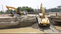 Habilitan tránsito por puente Bailey sobre el río Huaycoloro.