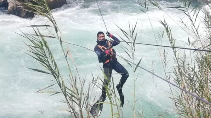 Yauyos: Encuentran cuerpo de hombre en el río Cañete. Foto: Marina de Guerra Yauyos: Encuentran cuerpo de hombre en el río Cañete. Foto: Marina de Guerra