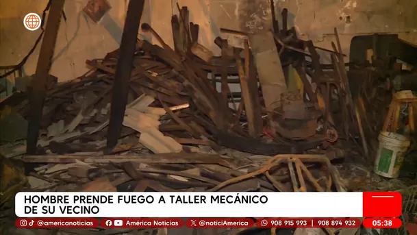 Hombre prende fuego a taller mecánico de su vecino en Surco. Foto: América Noticias