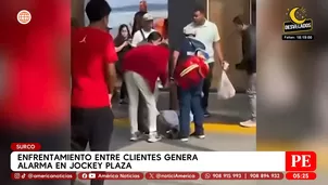 Enfrentamiento entre clientes genera alarma en Jockey Plaza. Foto y video: América Noticias
