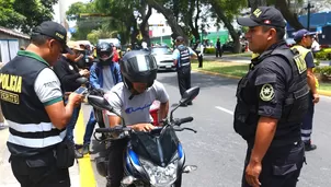 Hoy inicia prohibición de dos personas en una moto. Foto: Andina / Video: Canal N