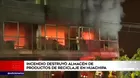 Huachipa: Incendio destruyó almacén de productos de reciclaje