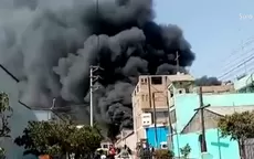 Huachipa: Incendio se registra en una fábrica de colchones - Noticias de huachipa