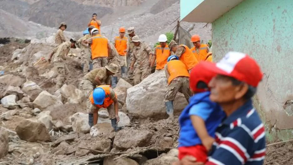 Casas destruidas por las piedras y lodo en Aplao. Foto: Presidencia