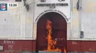 Huancavelica: Manifestantes quemaron puerta de la Prefectura 