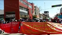 Profesores realizan protesta en Huancayo. (Vía: América Noticias/Canal N)