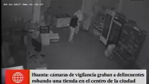 Cámaras de seguridad captaron robo en tienda de Huanta