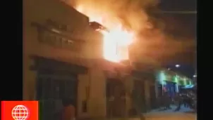 Agentes del Cuerpo  General de Bomberos acudieron al punto para sofocar las llamas