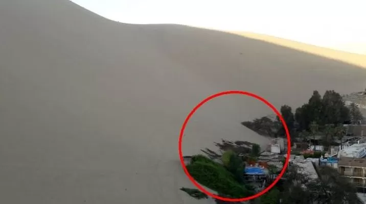 Luis Enrique Diestra Mendez se estrelló contra el piso de un hotel ubicado en el Balneario de La Huacachina. (Vía: Twitter) Luis Enrique Diestra Mendez se estrelló contra el piso de un hotel ubicado en el Balneario de La Huacachina. (Vía: Twitter)