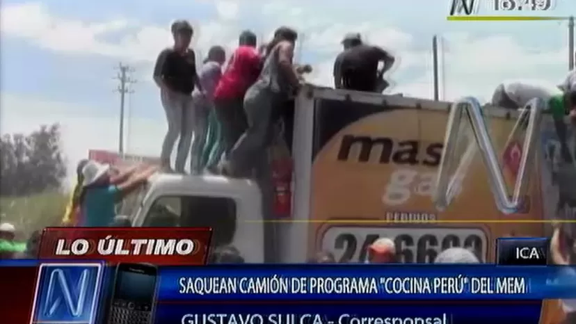 Un camión con donaciones del Estado fue saqueado por vecinos de Ica