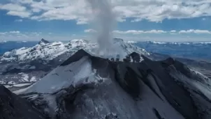 Volcán Sabancaya sube a alerta naranja tras fuertes explosiones. Foto: Andina / Video: Canal N