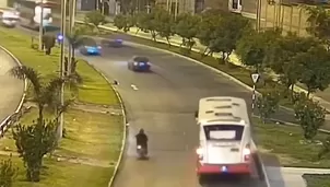 Imágenes del momento del atentado a bus del Corredor Rojo en Ate. / Video: Canal N