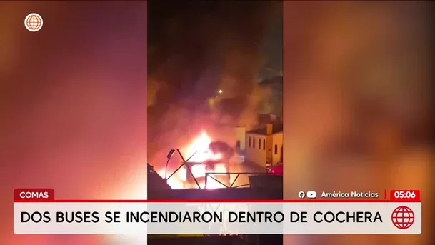 Incendio de buses de Perla Express en Comas. Foto: América Noticias Incendio de buses de Perla Express en Comas. Foto: América Noticias